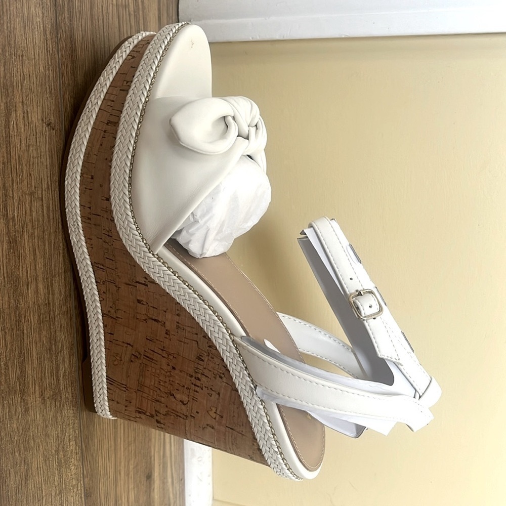 White Aldo Abawen Heels size 9 & 10. Never worn.
